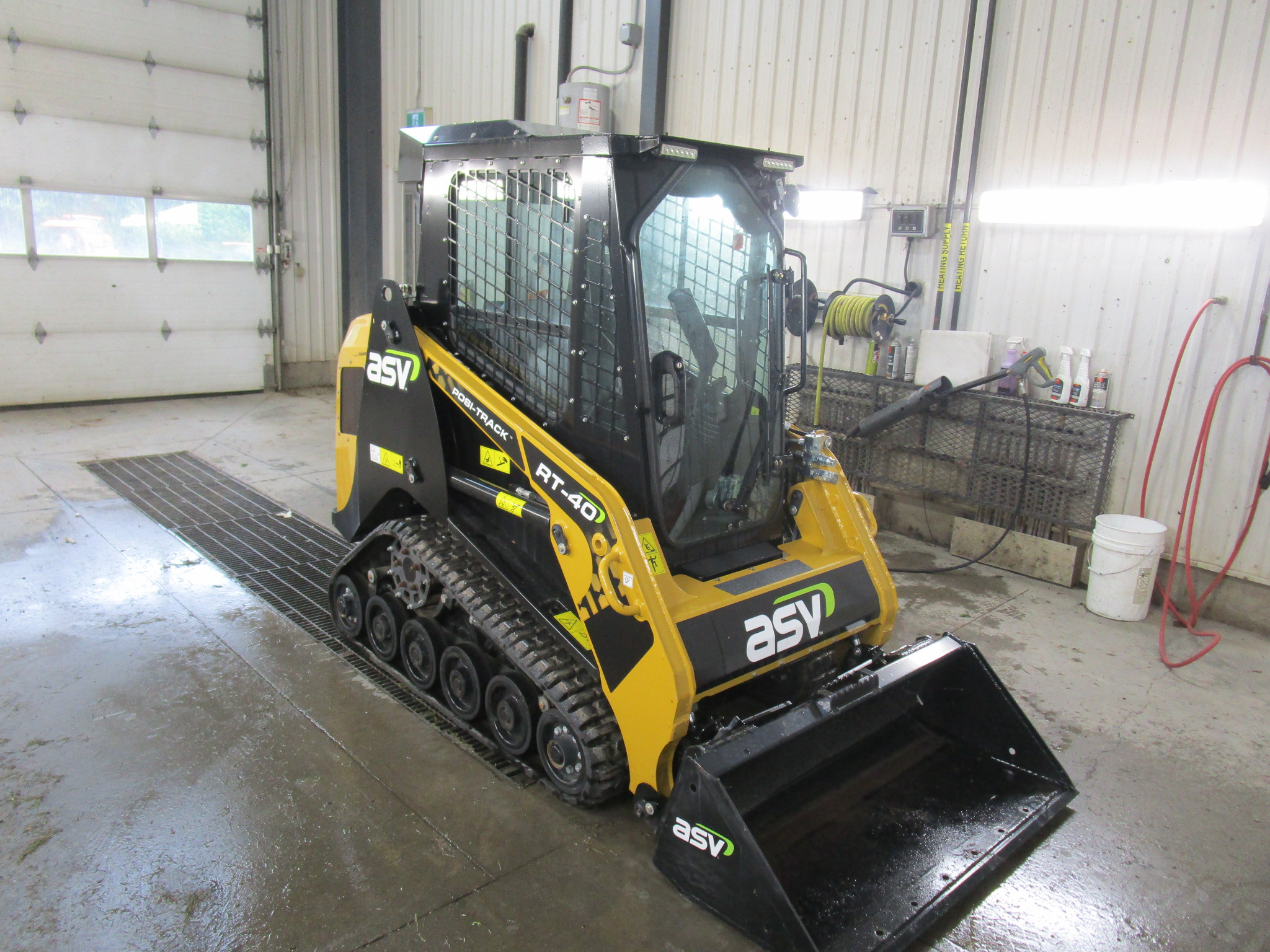 CHARGEUR SUR CHENILLES NEUF ASV RT40 2023