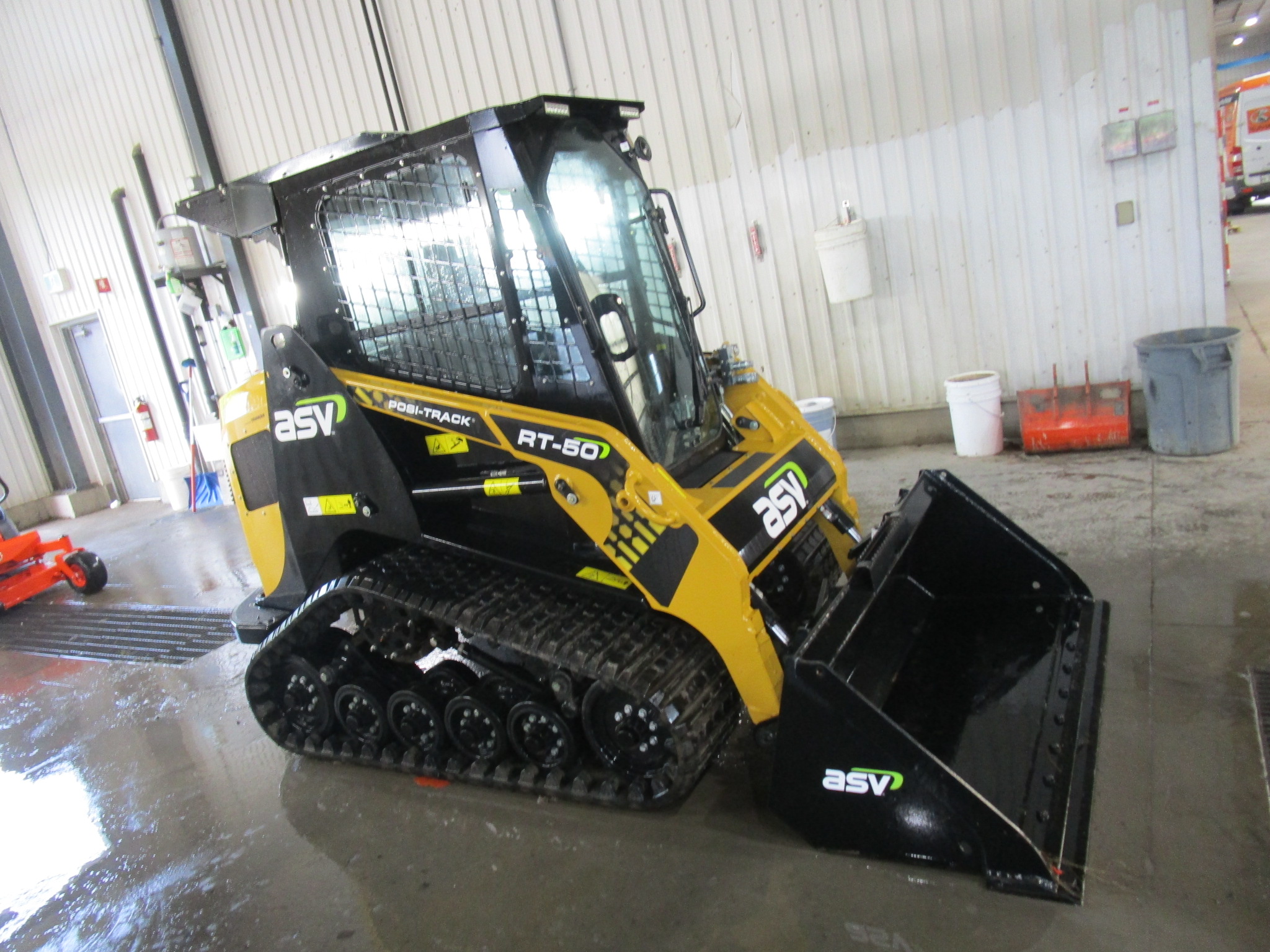 CHARGEUR SUR CHENILLES NEUF ASV RT50 2023