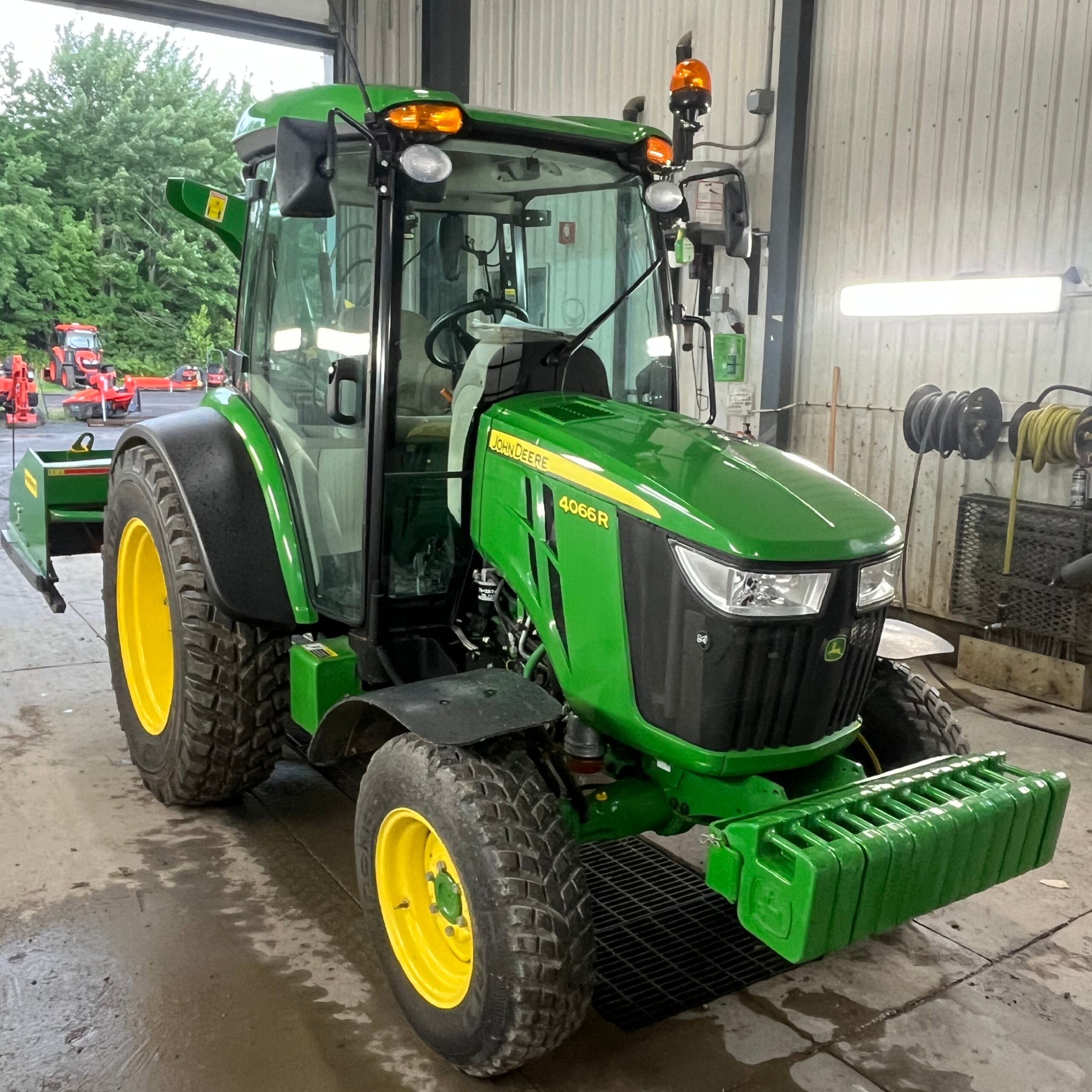 TRACTEUR 4X4 USAGÉ 2022 JOHN DEERE 4066R