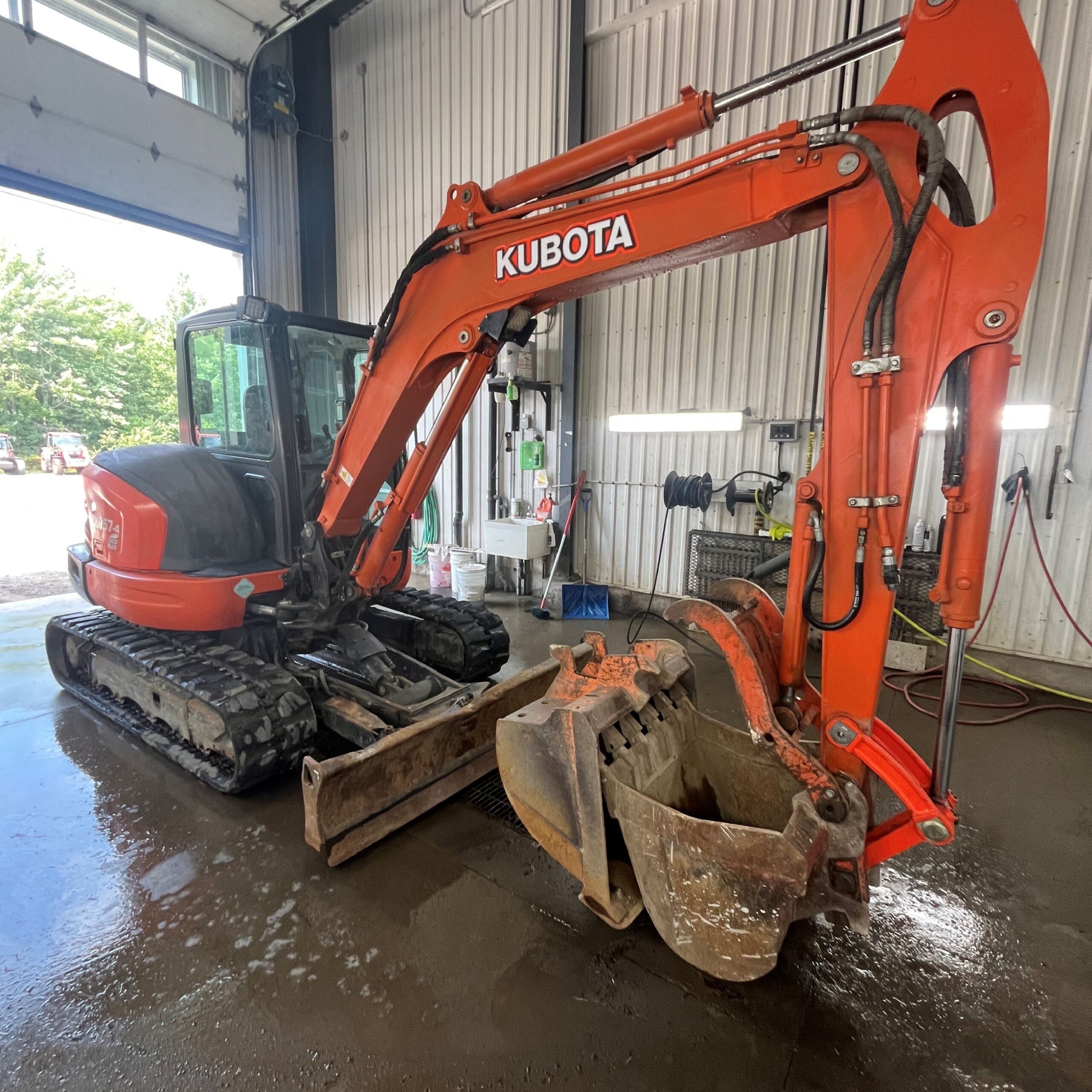 EXCAVATRICE USAGÉ KUBOTA KX057-4GA SUR CHENILLES DE CAOUTCHOUC 2013